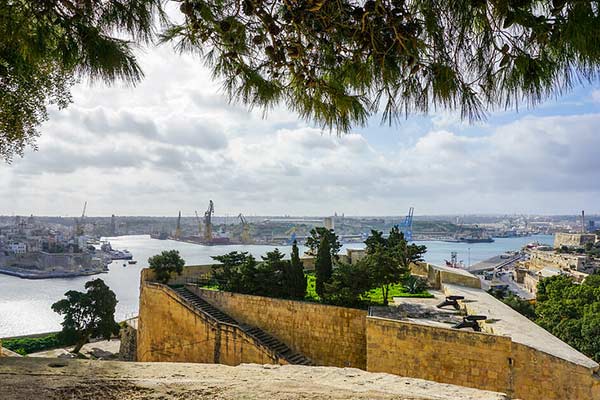 Ưu và nhược điểm của việc sống ở Malta người nước ngoài cần biết